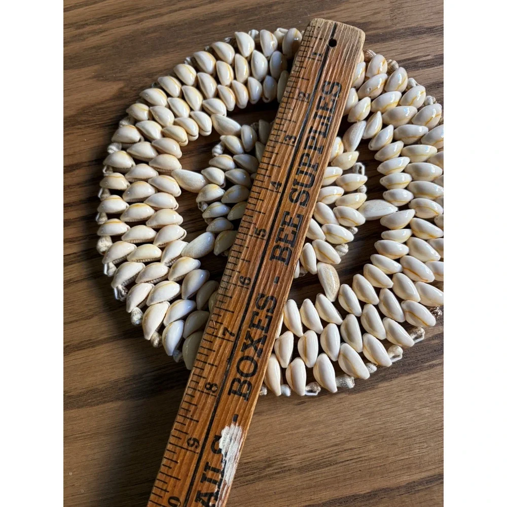 Vintage 1970s Crowie Seashell Trivet 8
